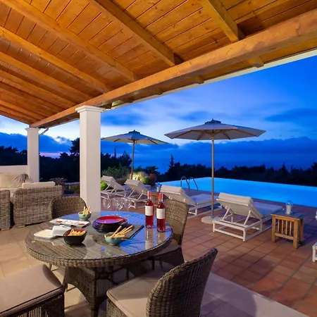 Avra Villa Tsoukaladhes