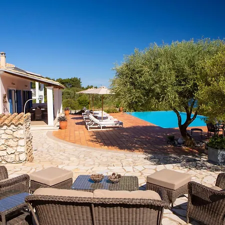 Avra Villa Tsoukaladhes